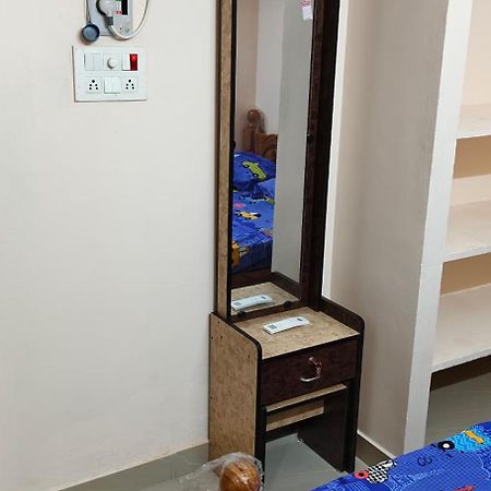 Sri Annai Home Stay I Тіруваннамалай Екстер'єр фото